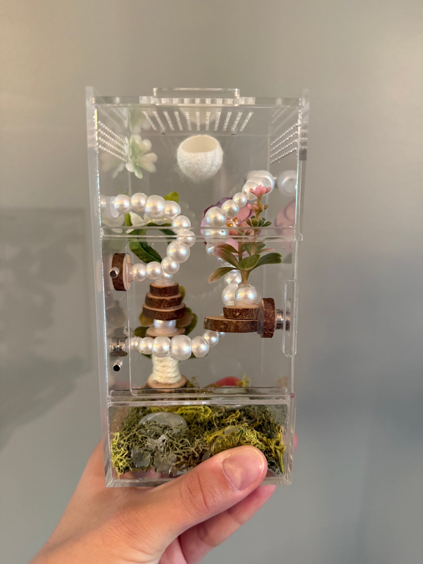 Soft Woodland Pearl Enclosure - Juvenile (3x3x6)